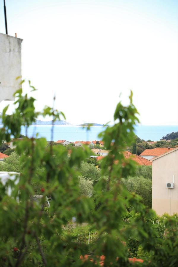 Apartmani Sarlija Pakoštane エクステリア 写真